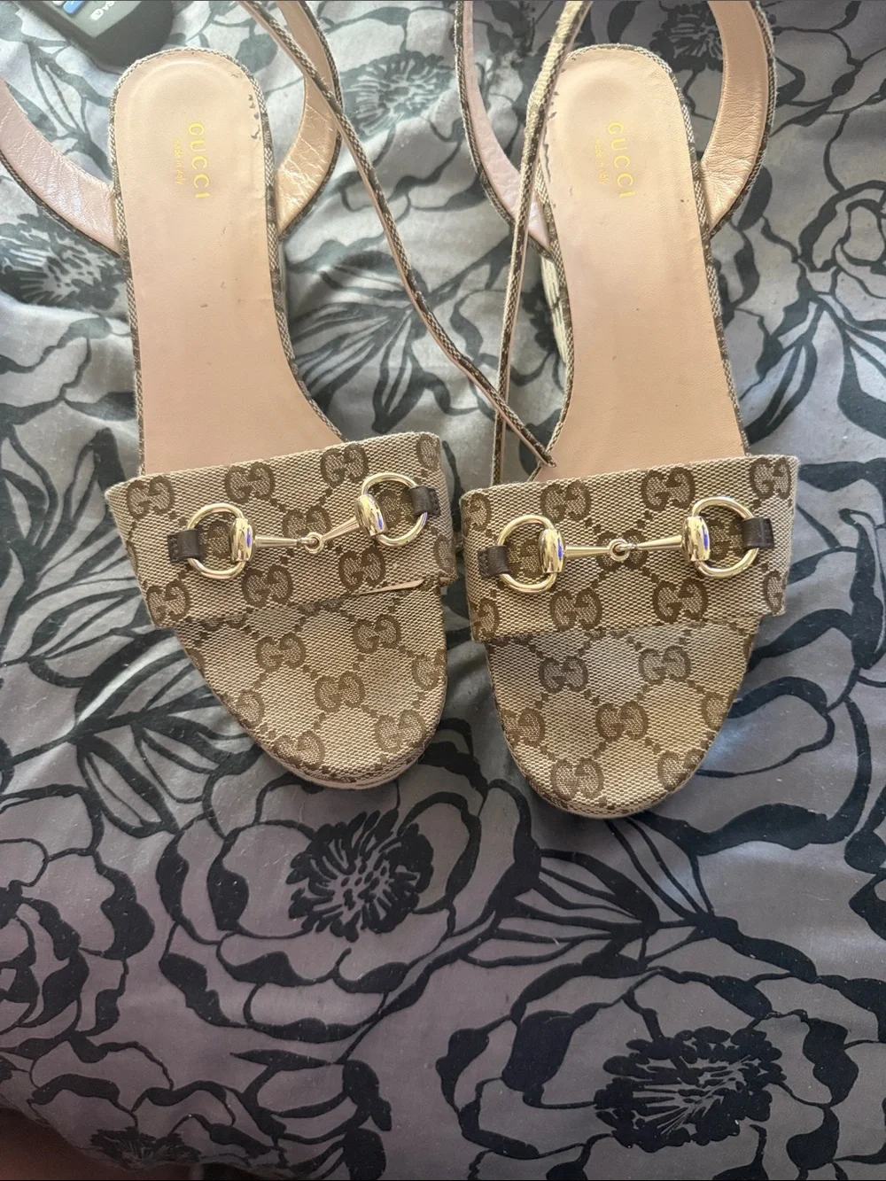 Gucci sandals - Picture 1 of 4